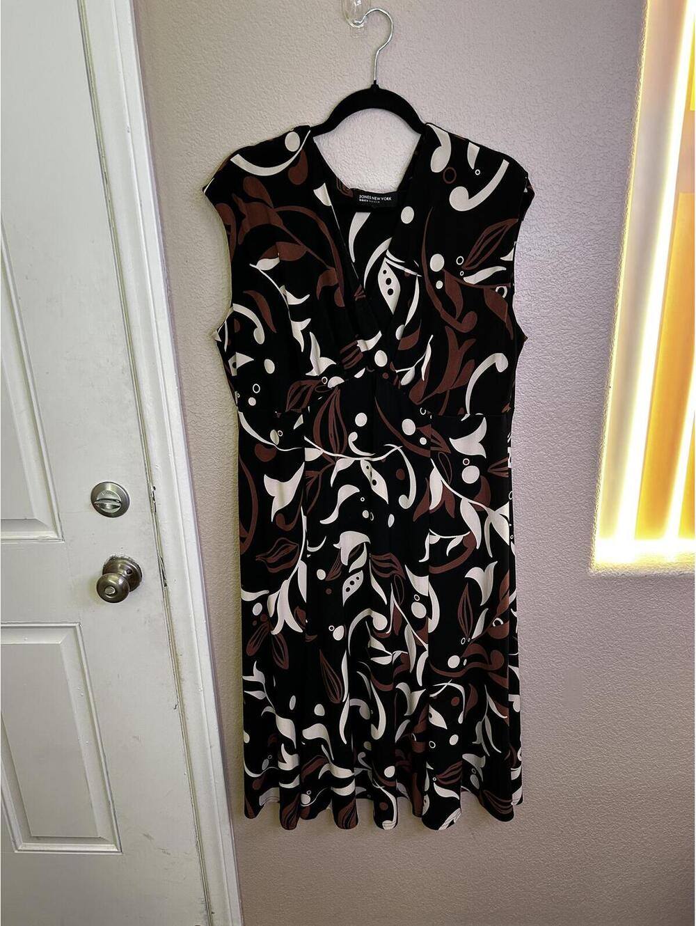 Jones New York Women's Dress Size 18W Black Brown White Patterned